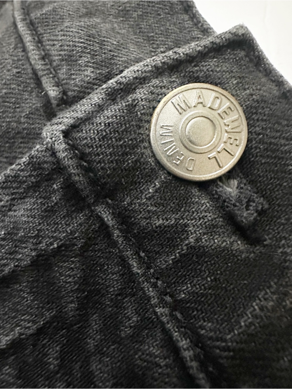 Madewell The Perfect Short in Lunar Wash Size 29 - Picture 10 of 13
